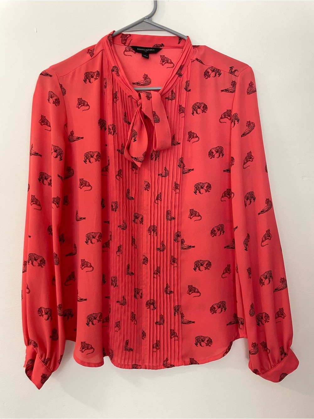 Banana Republic Coral Tie-Neck Blouse with Tiger Print Sz S